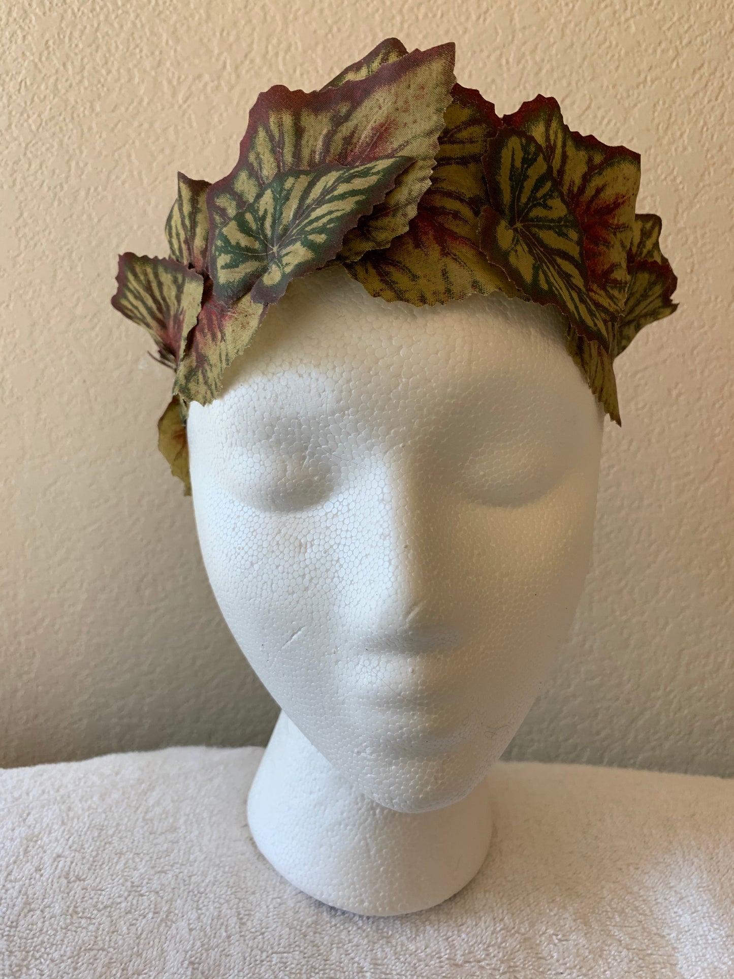 All-Leaf Wreath - Olive Leaves with Burgundy tips