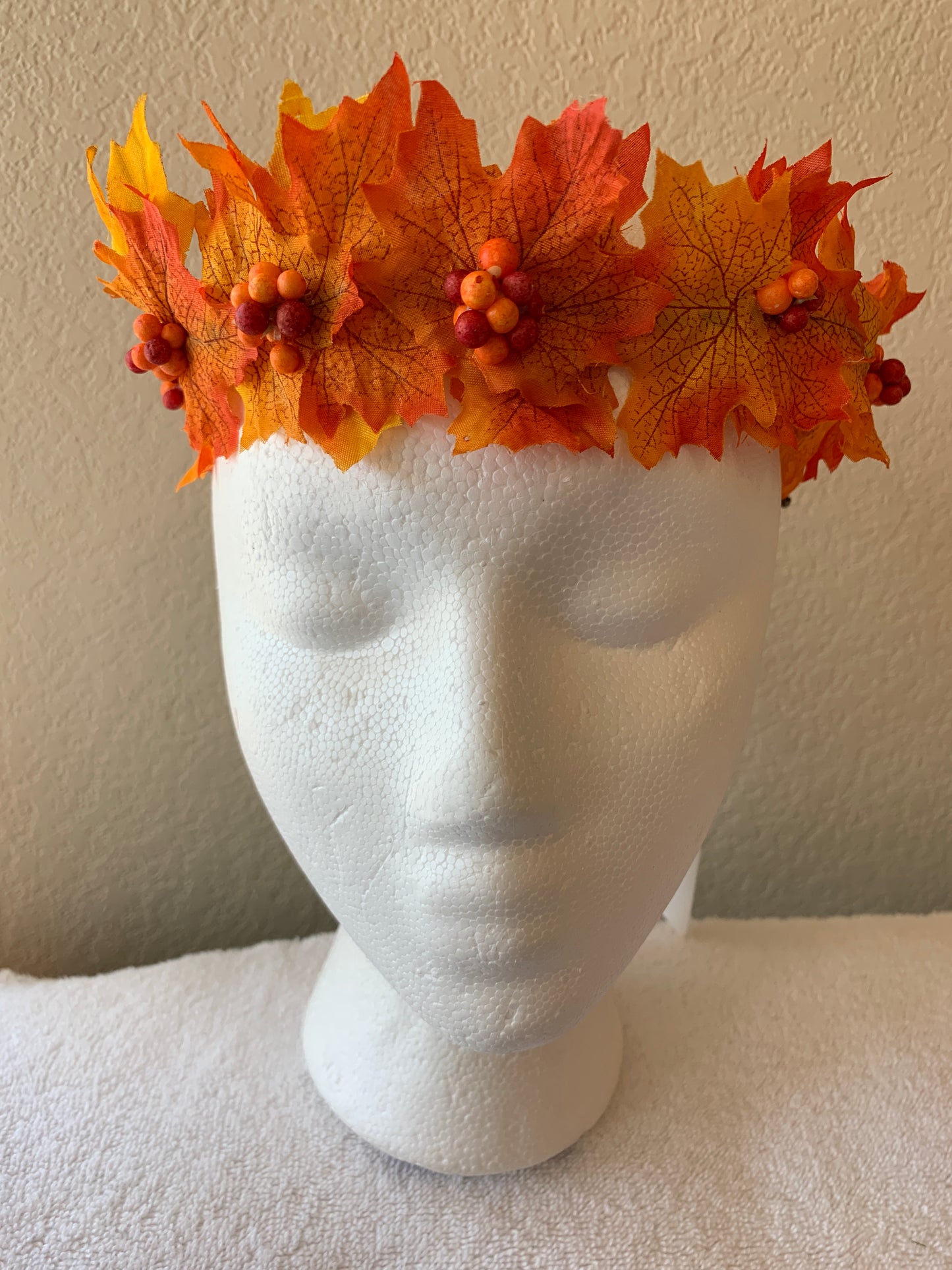 All-Leaf Wreath - Maple Leaves Fall Colors - With Berries