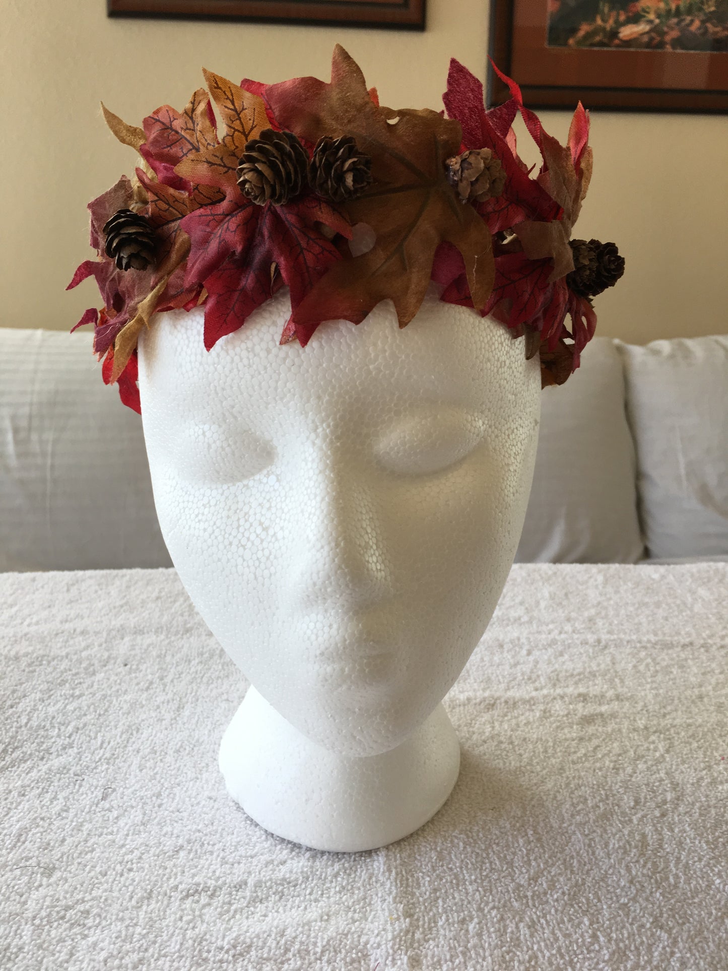 All-Leaf Wreath - Leaf w/ pine cones, brown to green