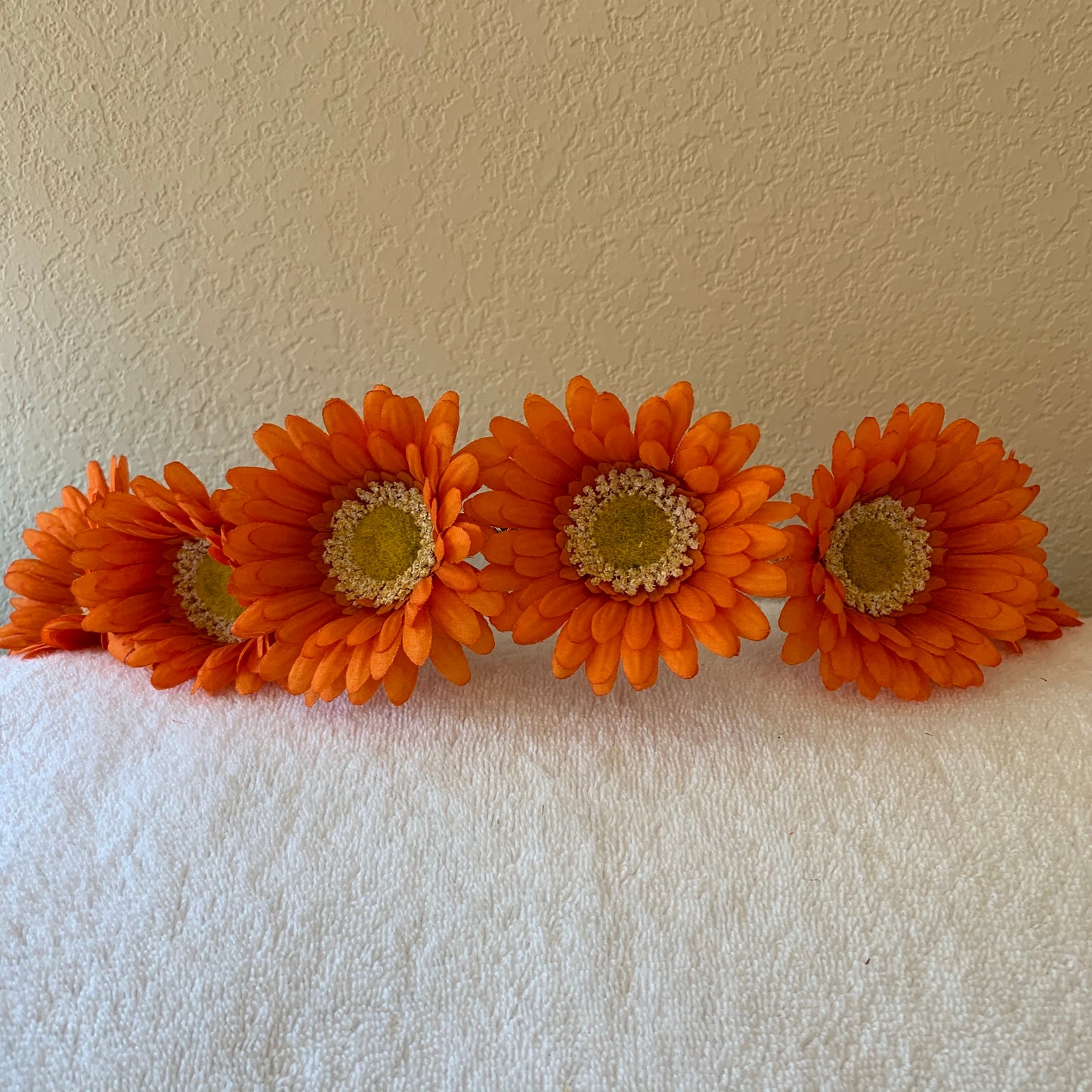 Large Wreath Lighted - All Orange Daisies