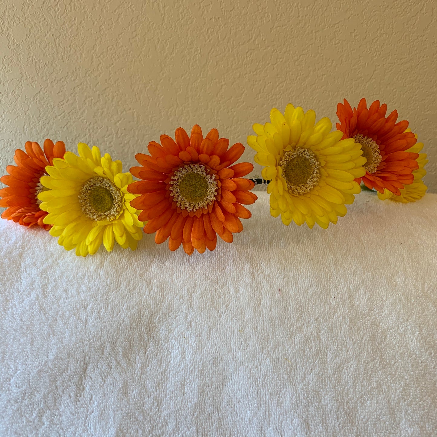 Large Wreath Lighted - Orange and Yellow Daisies