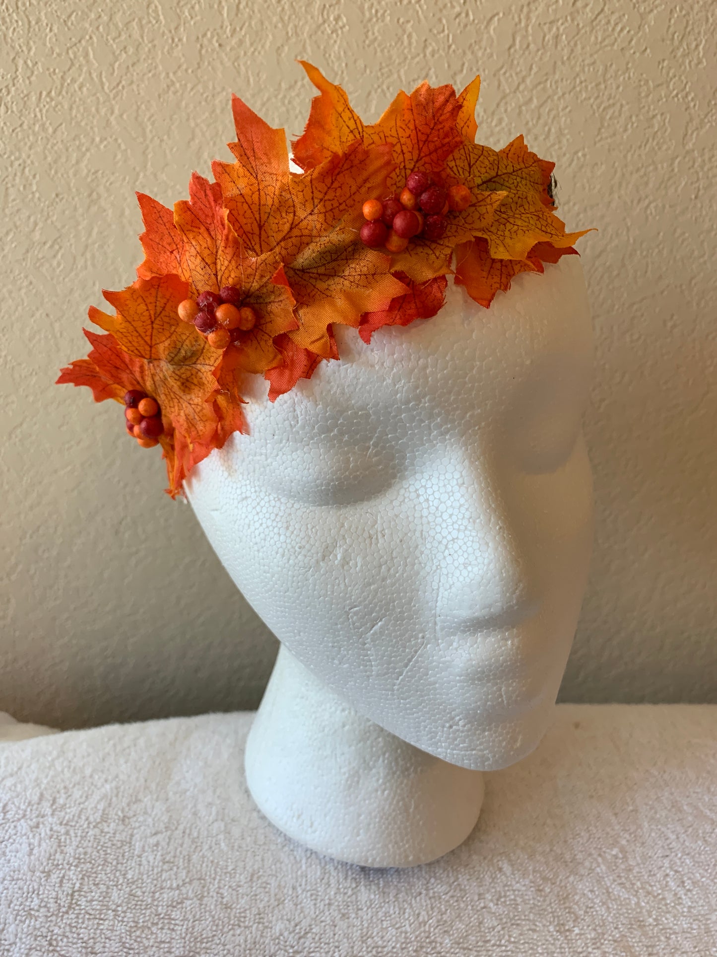 Side Wreath - Fall Oak Leaves with Berries