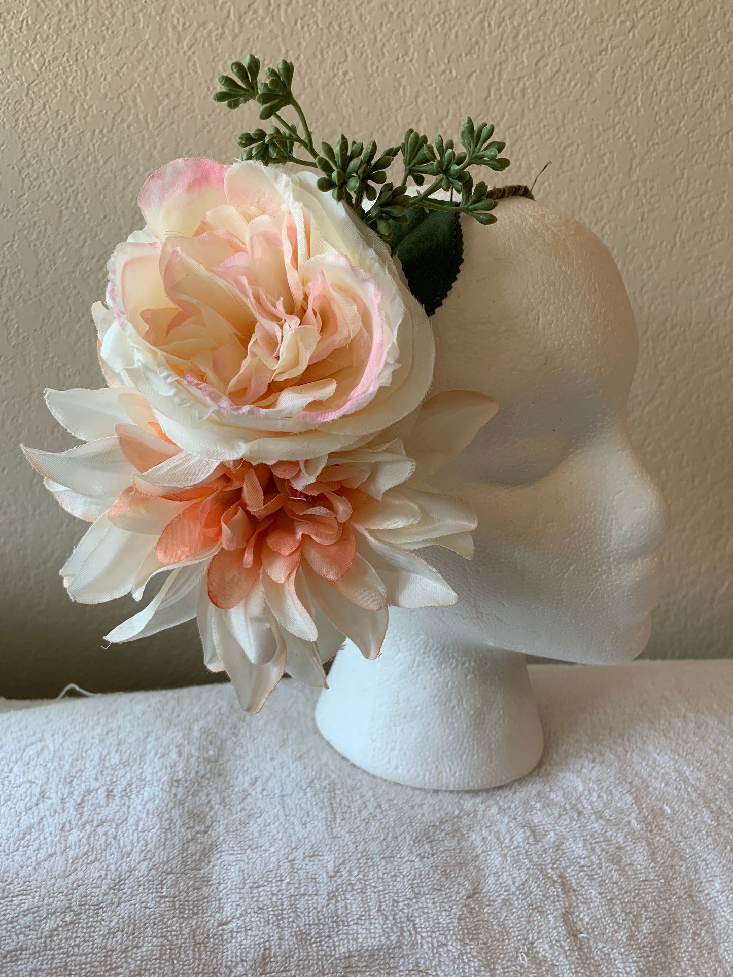 Side Wreath - Peach and Pale Yellows