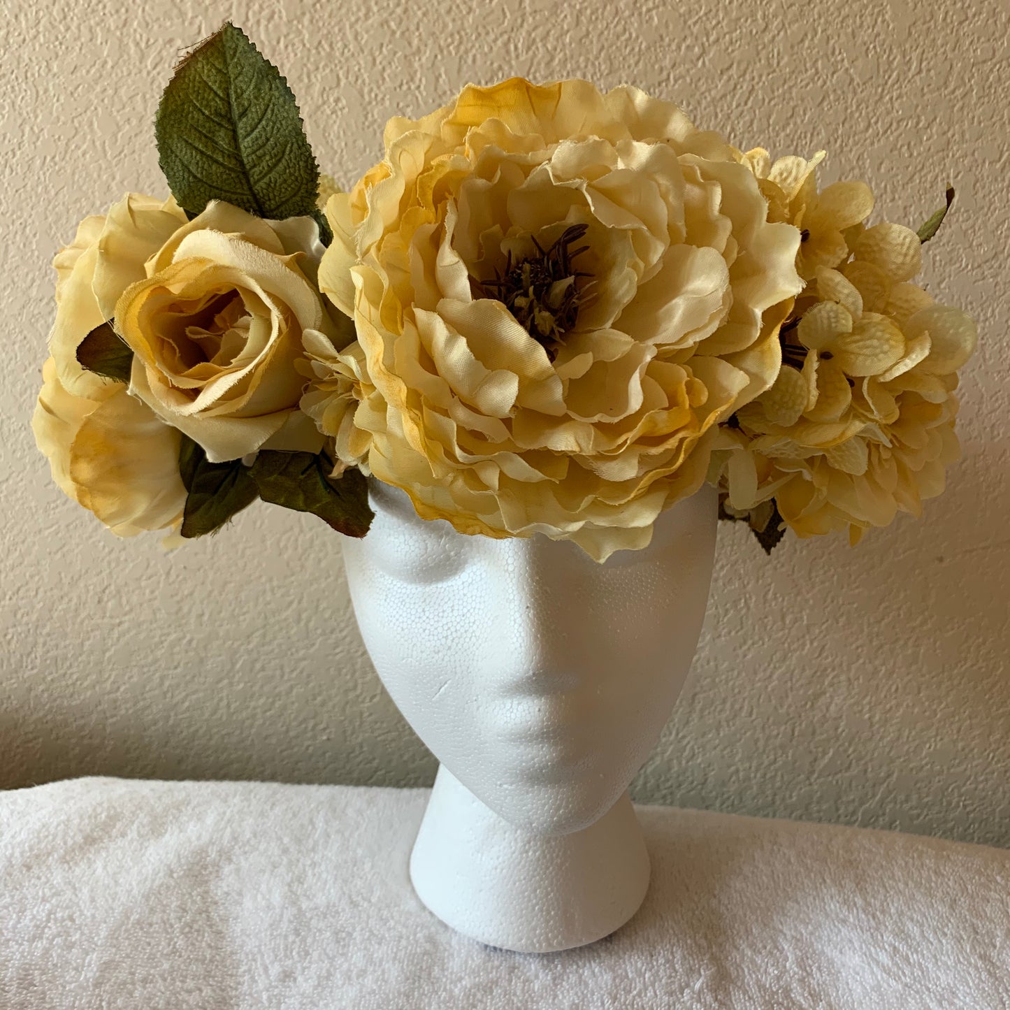 Extra Large Wreath - Beige Flowers