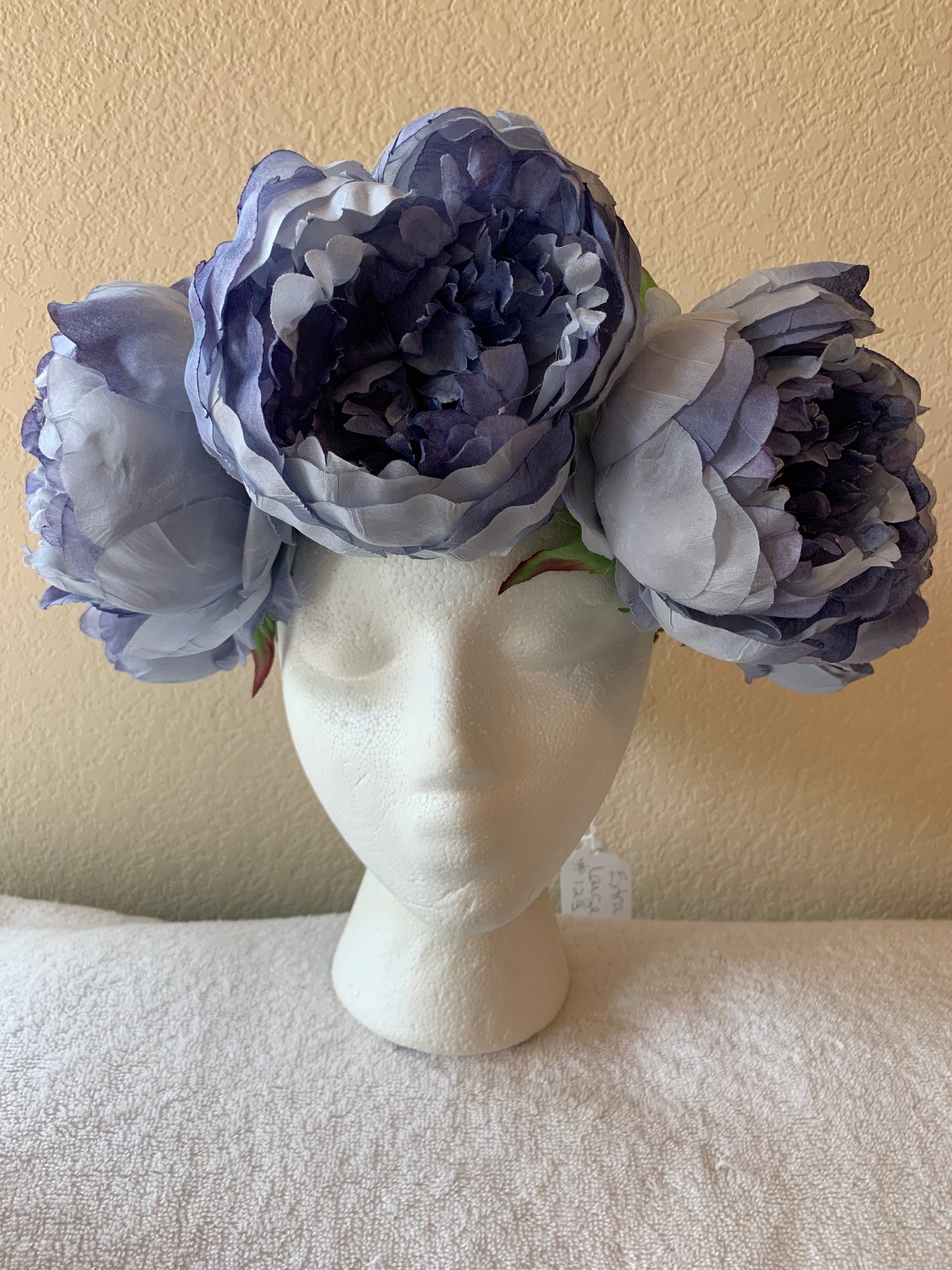 Extra Large Wreath - Pale Purple Puffies