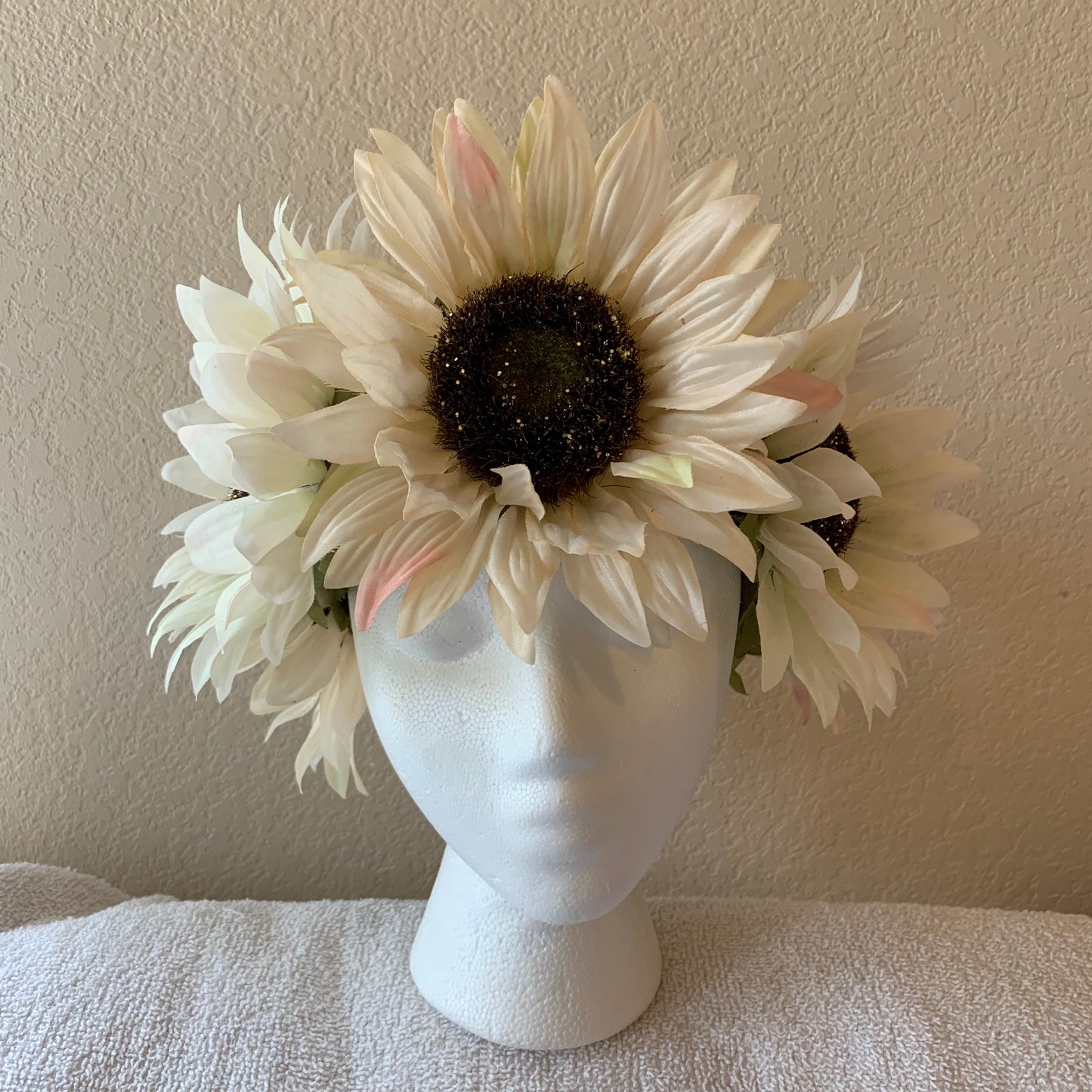 Extra Large Wreath - Beige Sparkle Sunflowers