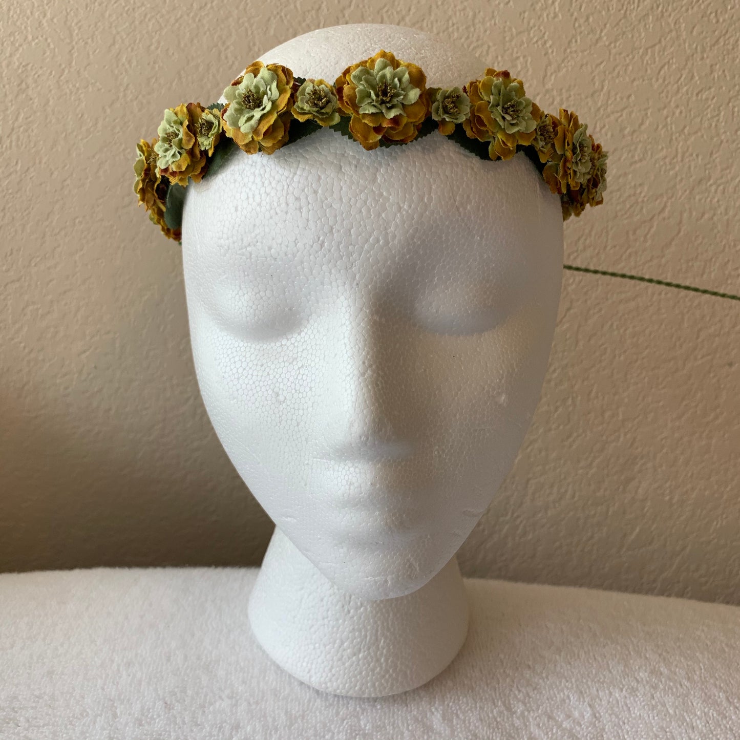 Extra Small Wreath - Green Multi-Layered Flowers