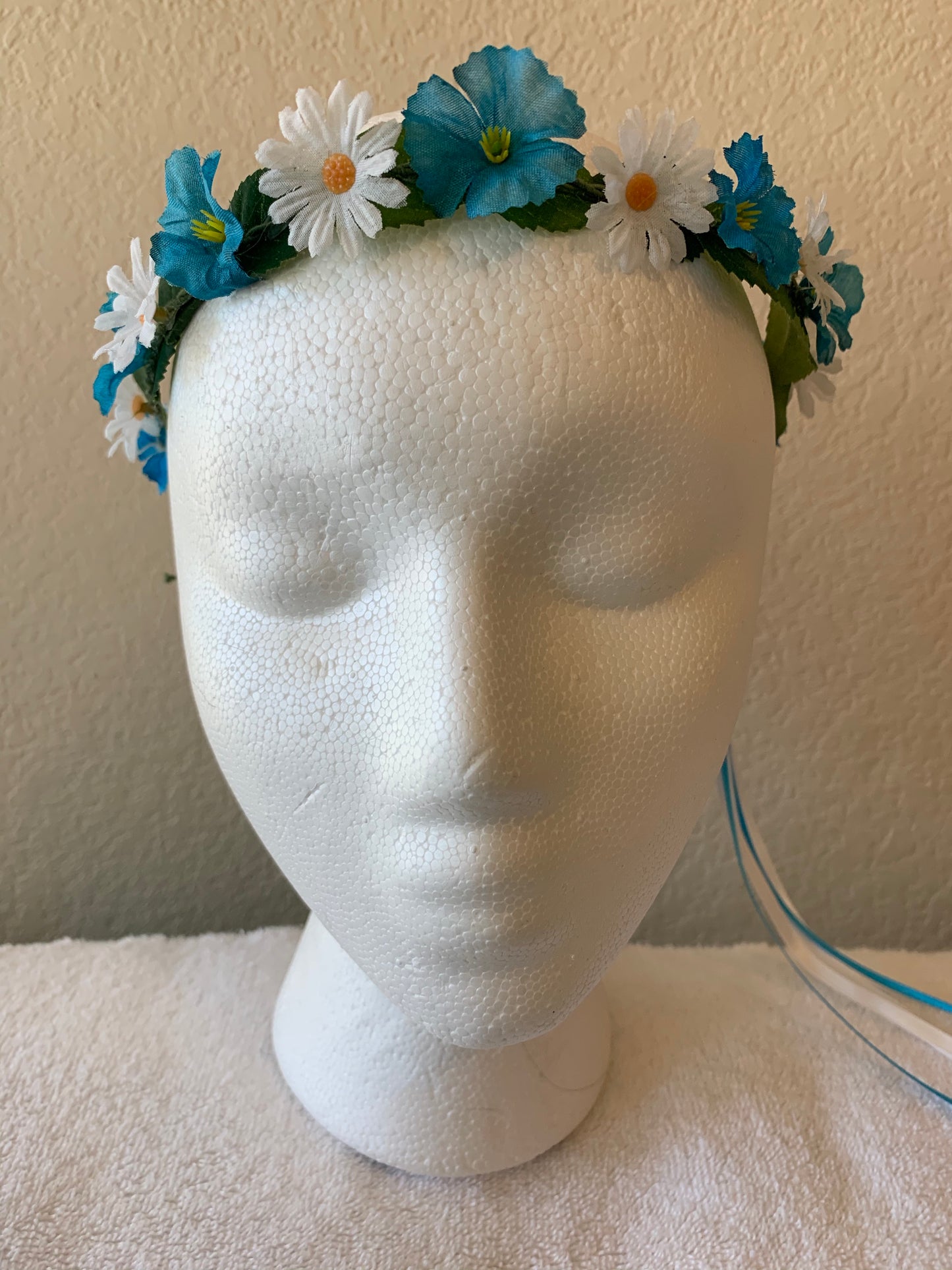 Extra Small Wreath - Teal and White Daisies