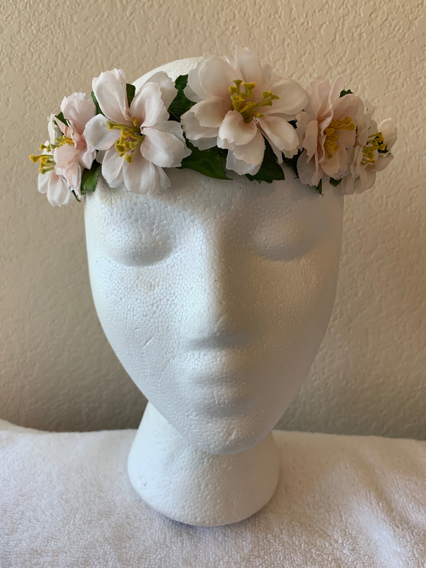 Extra Small Wreath - Pink and Off White Fluffy Flowers
