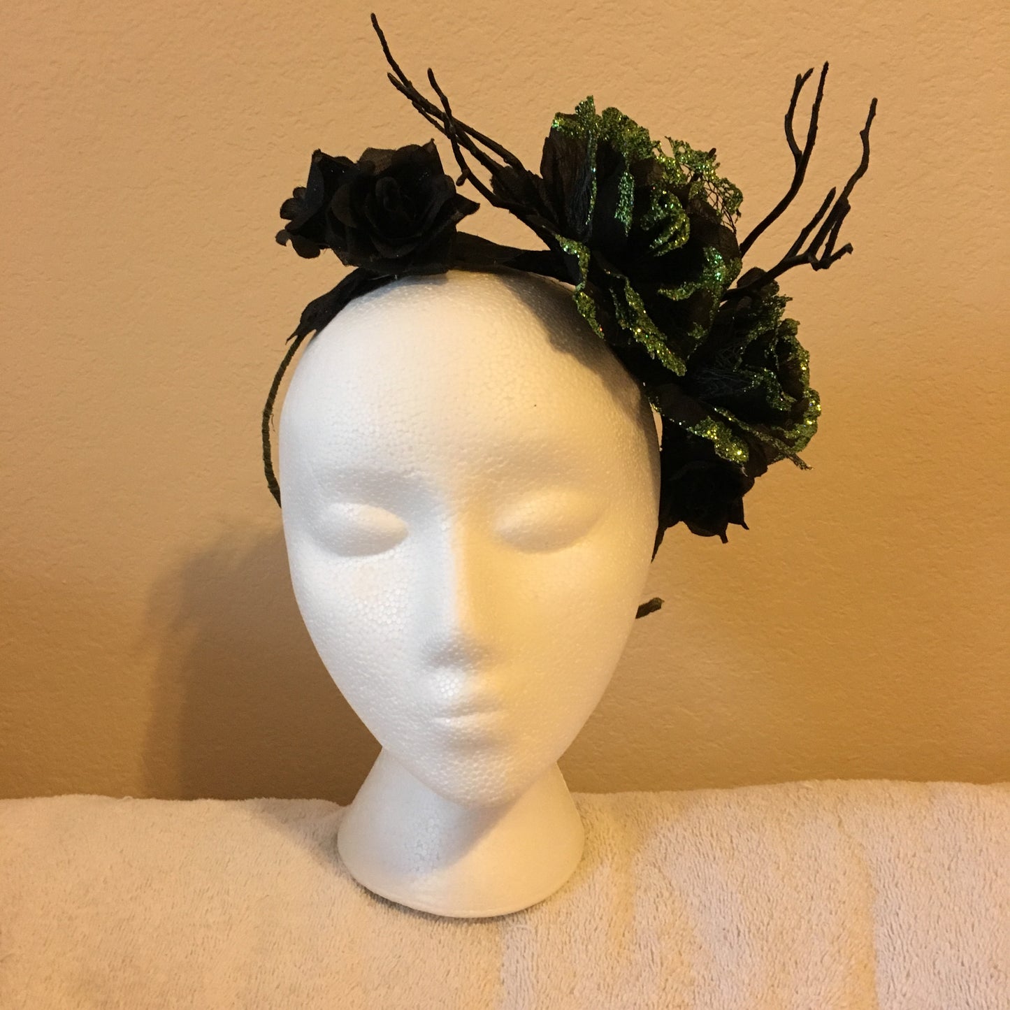 Side Wreath - Black & Green Sparkle