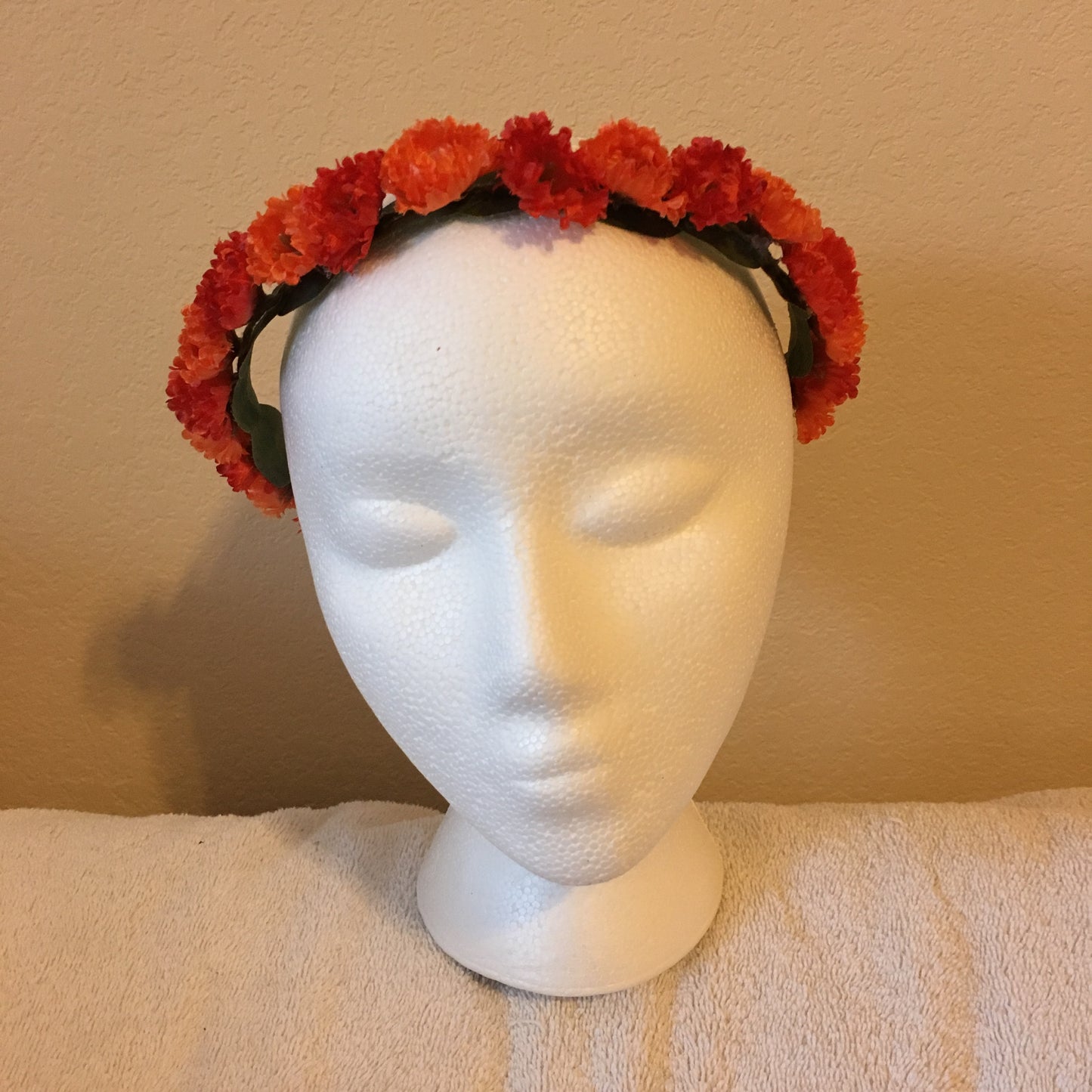 Extra Small Wreath - Orange fluffs