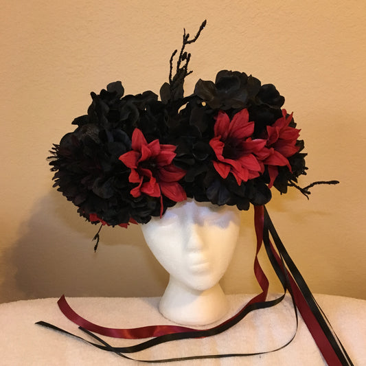 XL Fantasy Wreath - Black & red