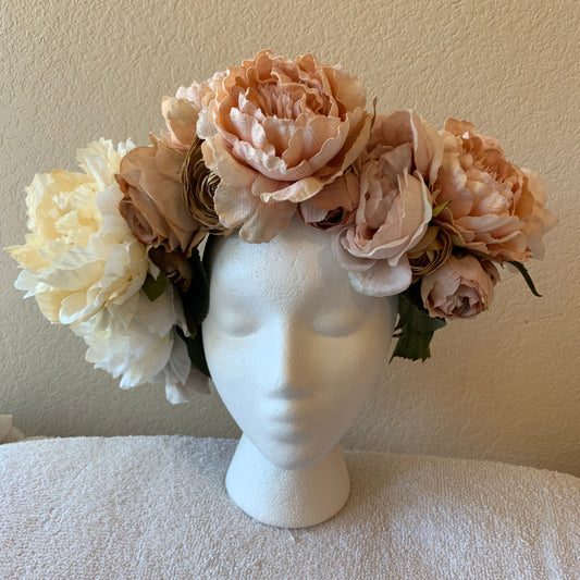 XL Fantasy Wreath - Blush, white & beige flowers