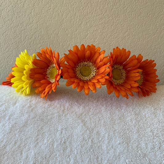 Large Wreath Lighted - Orange Daisies with One Yellow Daisy