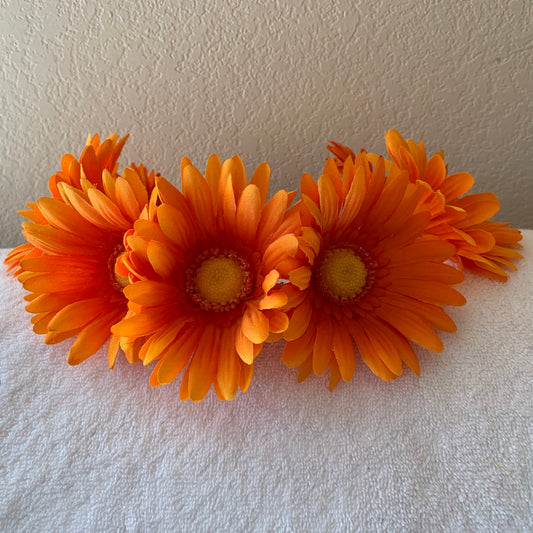 Large Wreath Lighted - All Orange Daisies