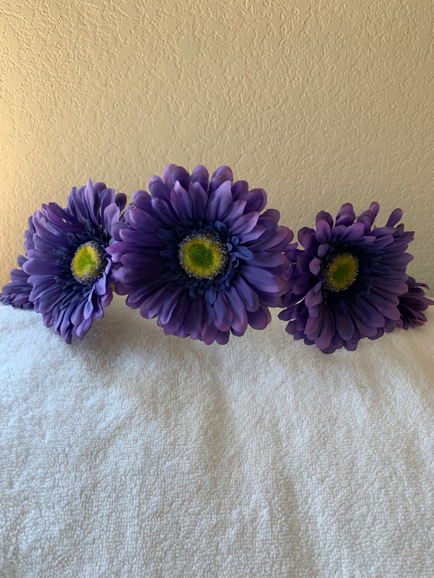 Large Wreath Lighted - All Purple Daisies