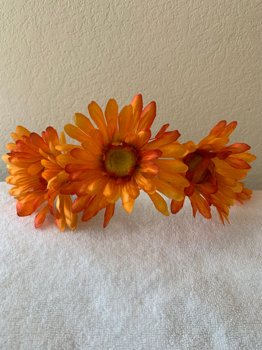 Large Wreath Lighted - All Orange Daisies