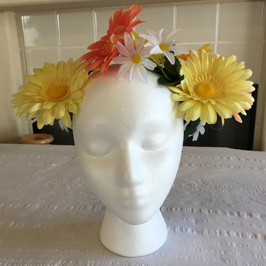 Large wreath - Yellow, orange & white daisies