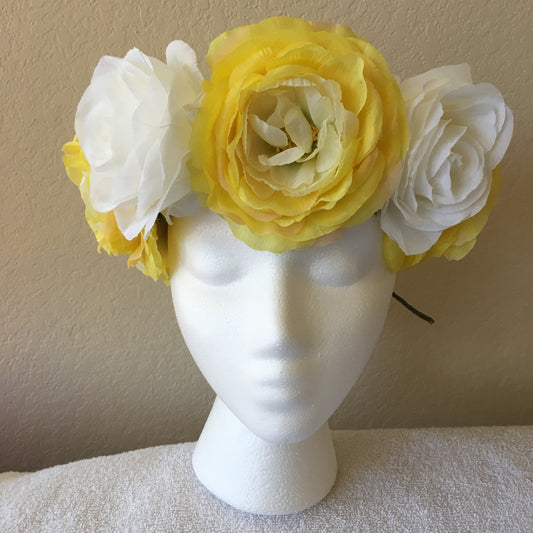 Large Wreath - Yellow & white roses