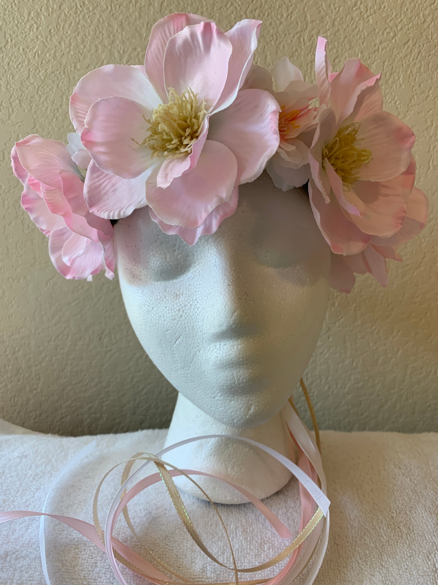 Large Wreath - Pale Pink Flowers