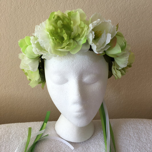 Large Wreath - Bright green flowers