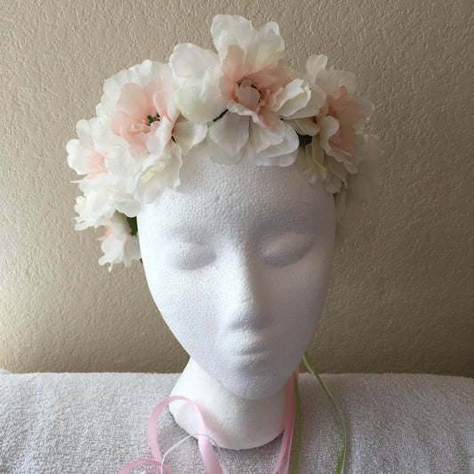 Medium Wreath - White & pale pink flowers (2)