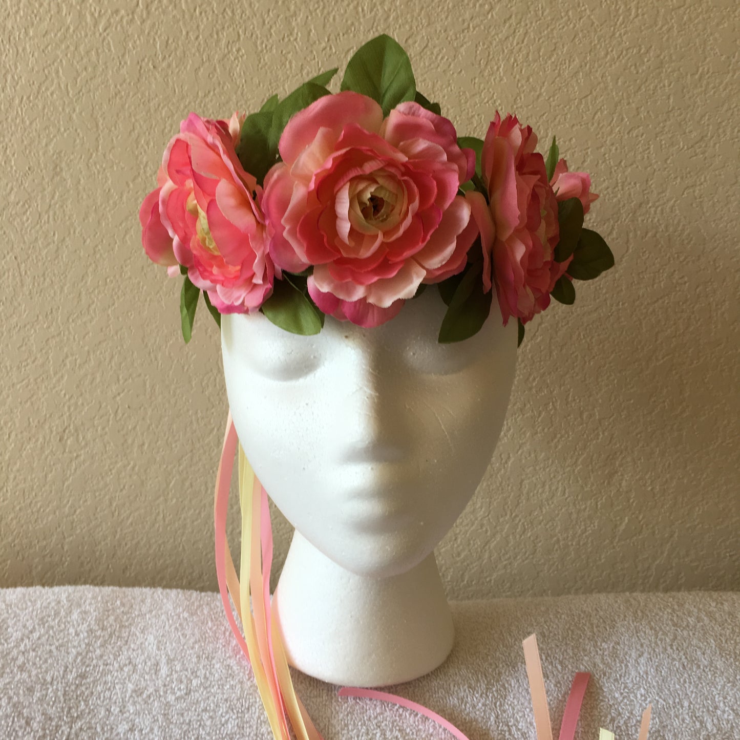Medium Wreath - Pink w/ pale centered flowers w/ extra leaves