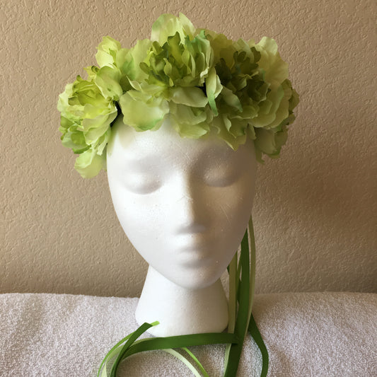 Medium Wreath - Shades of bright green flowers
