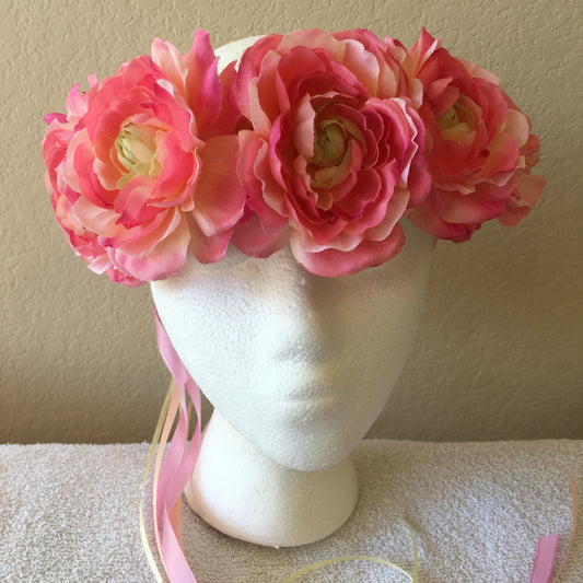 Medium Wreath - Light pink flowers w/ yellow centers
