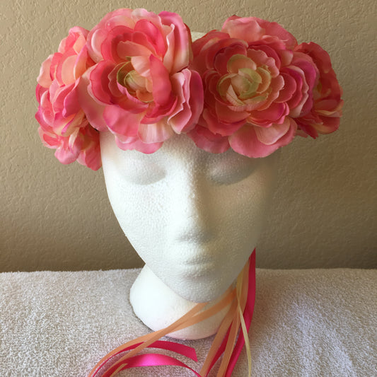 Medium Wreath - Light pink flowers w/ yellow centers