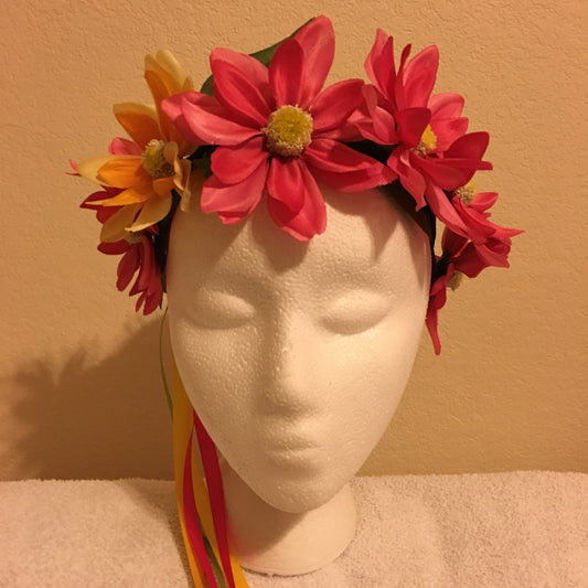 Medium Wreath - Pink daisies w/ one yellow accent daisy