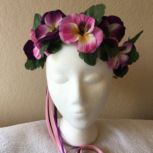 Medium Wreath - Pink & purple pansies