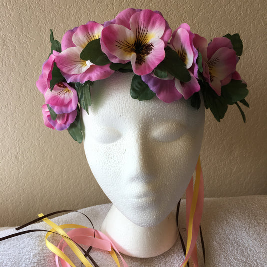 Medium Wreath - Pink pansies