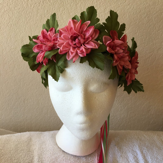 Medium Wreath - Pink leafy flowers