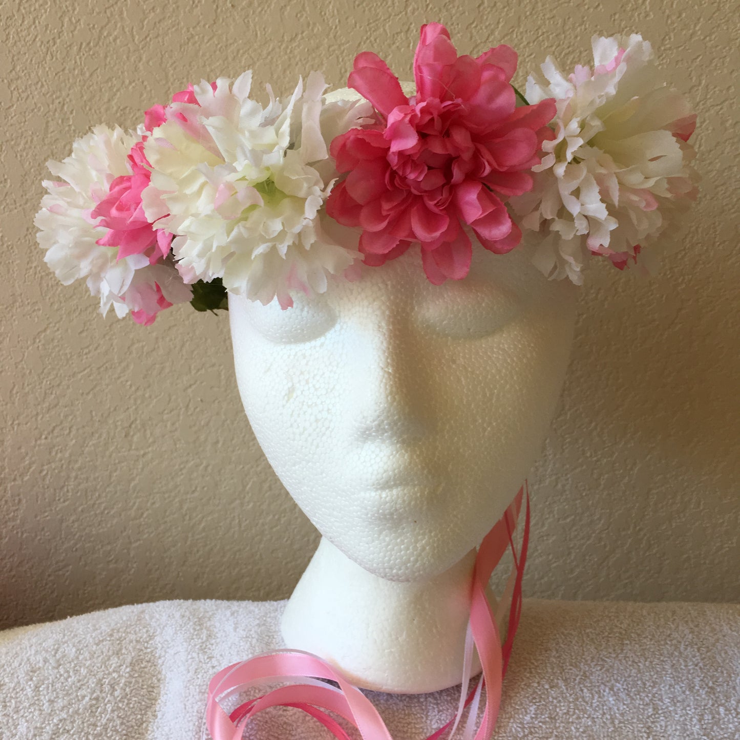 Medium Wreath - Pink fluffies & white carnations