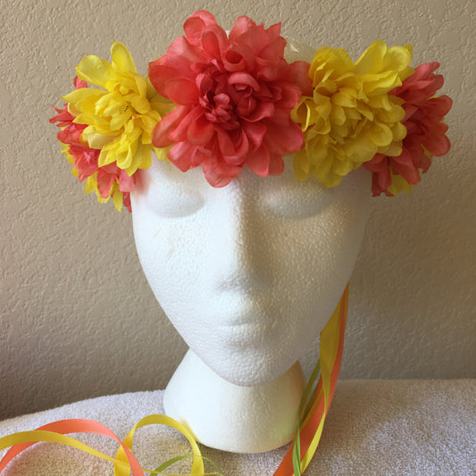 Medium Wreath - Yellow & salmon fluffies