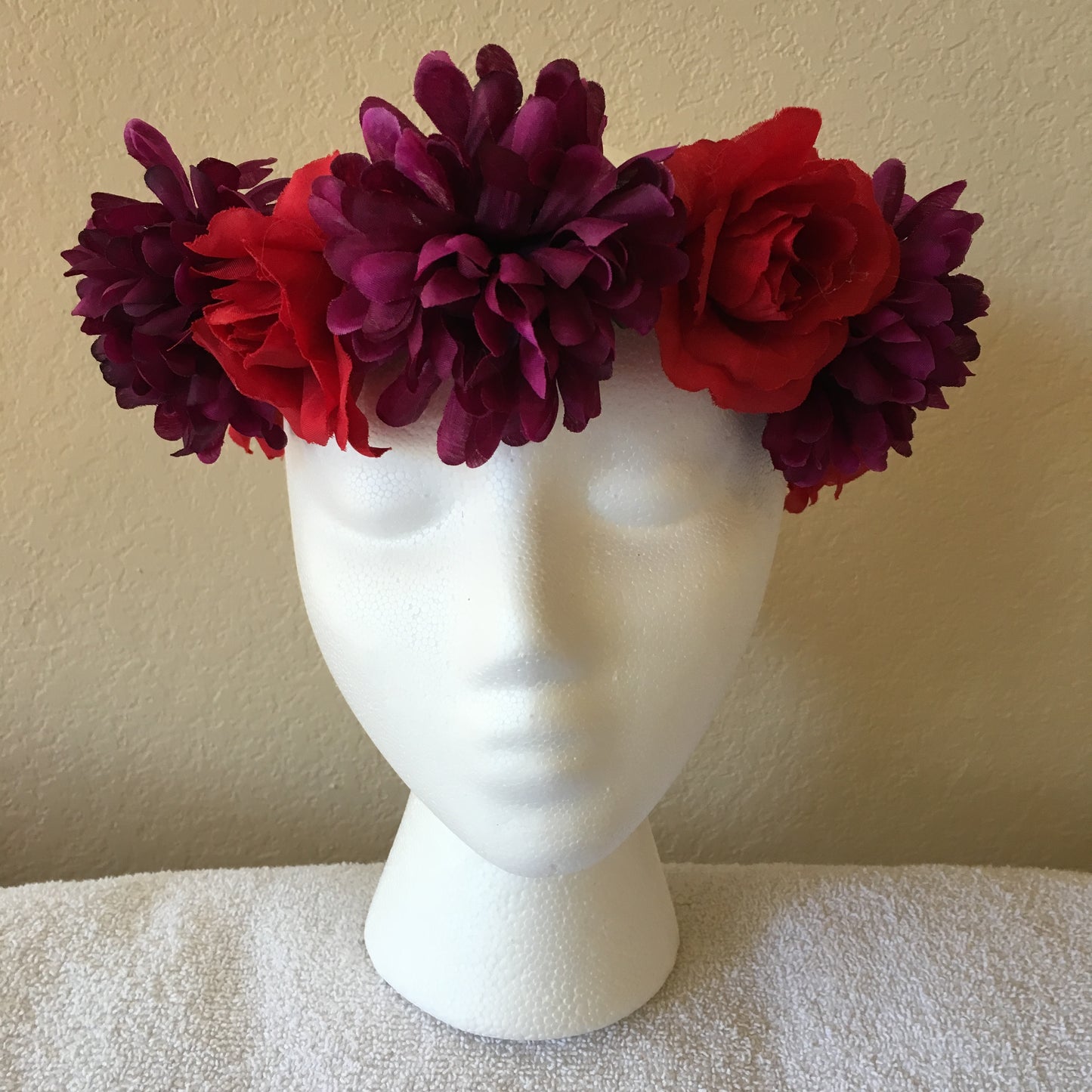 Medium Wreath – Burgundy flowers w/ red roses