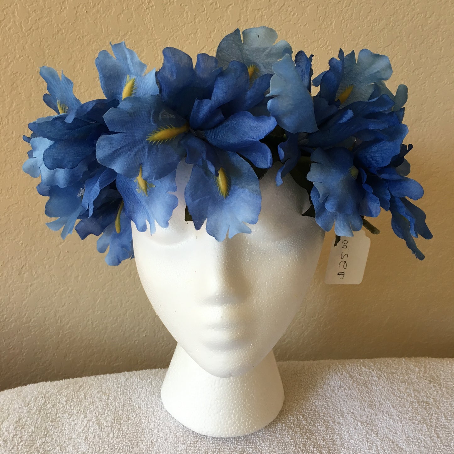 Medium Wreath – Blue Iris