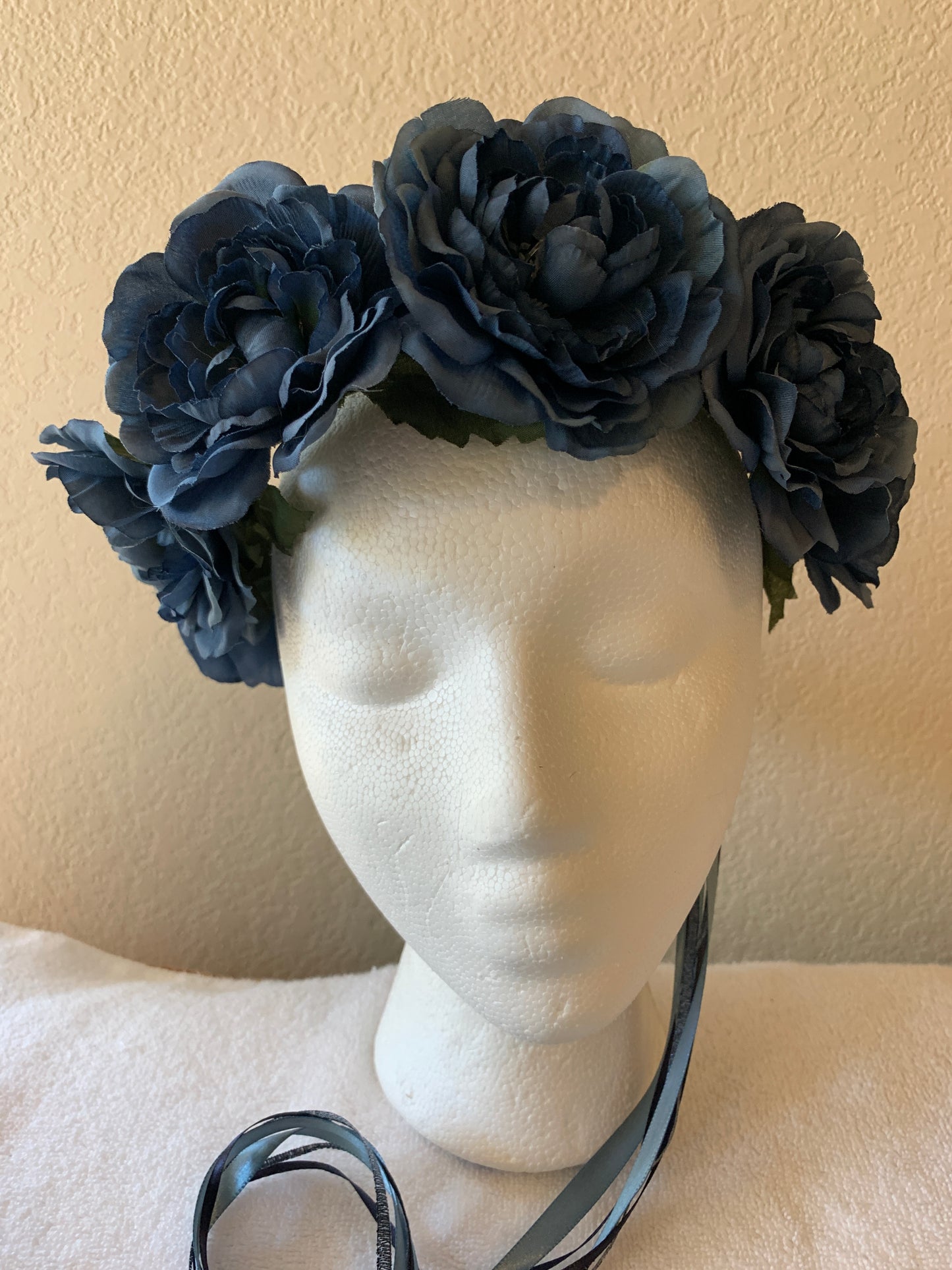 Medium Wreath - Dusty Blue Flowers