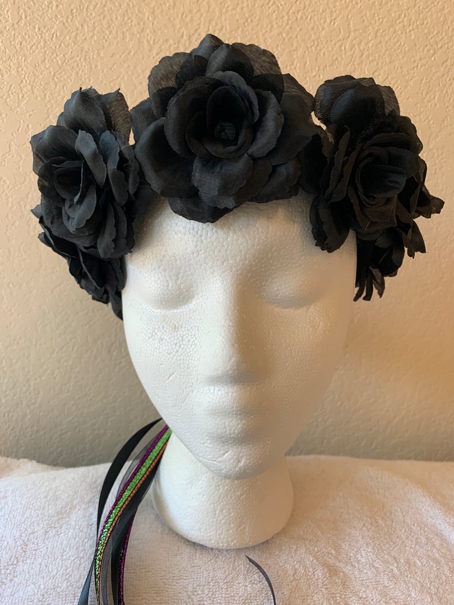 Medium Wreath - All Black Roses