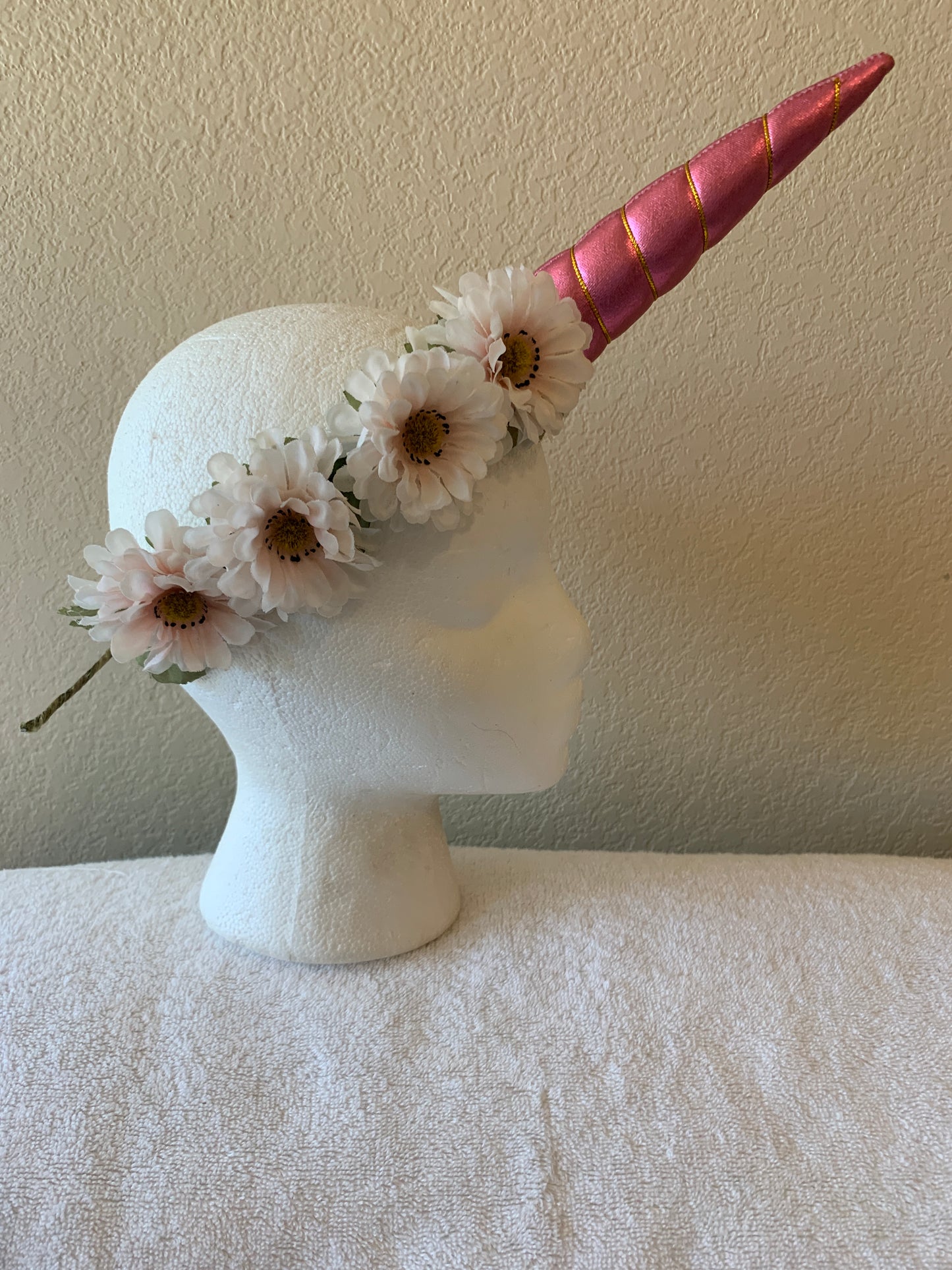 Medium Wreath - Pale Pink Unicorn