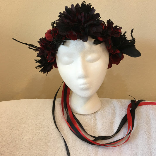 Medium Wreath - Red & black w/sparkly sticks