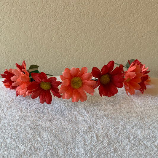 Small Wreath Lighted - Light and Dark Pink Daisies