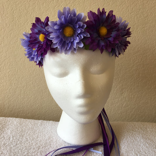 Small Wreath - Light & dark purple patterned daisies