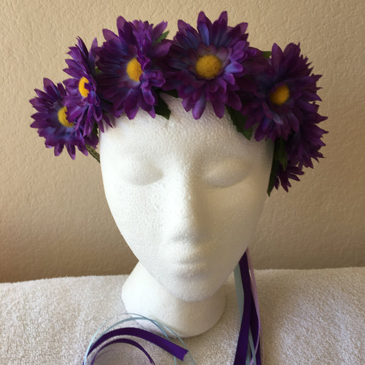 Small Wreath - Dark purple daisies