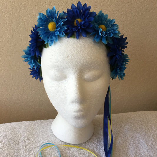 Small Wreath - Light & dark blue daisies