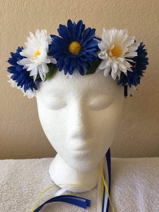 Small Wreath - White & dark blue daisies