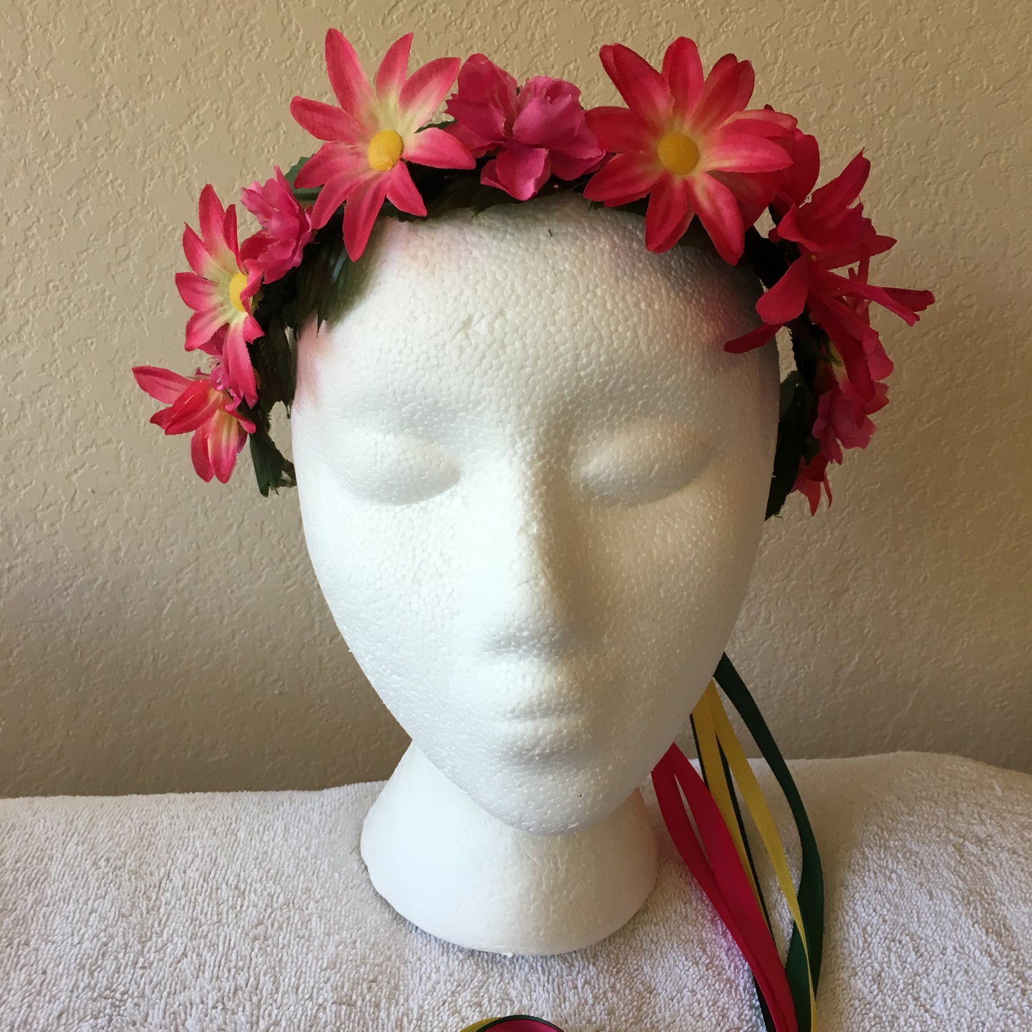 Small Wreath - Pink & yellow daisies