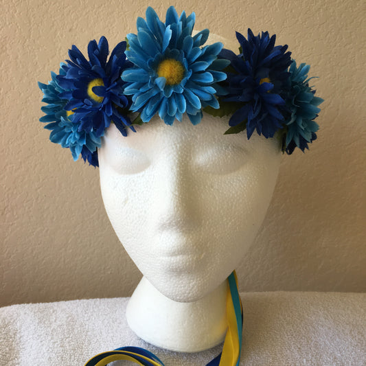 Small Wreath - Light & dark blue daisies