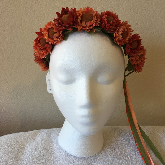 Small Wreath - Light & dark orange straw flowers